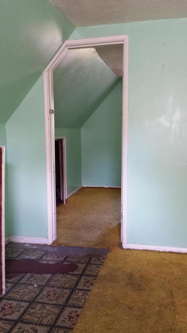 2027 SE 8th St, Lincoln City, OR 97367 - photo 4