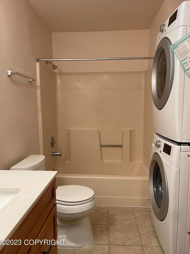 3560 W Dimond Blvd unit A8, Anchorage, AK 99502 - photo 4