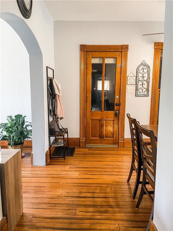 324 W 2nd St S, Newton, IA 50208 - photo 4