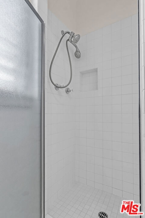 6627 W 6th St, Los Angeles, CA 90048 - photo 7