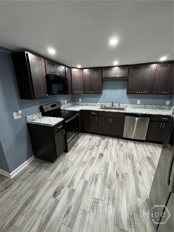 110 1/2 W 51st St unit A, Savannah, GA 31405 - photo 3