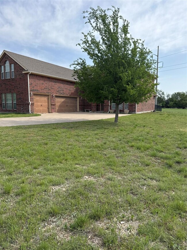 815 Blue Quail Dr, Weatherford, TX 76087 - photo 2