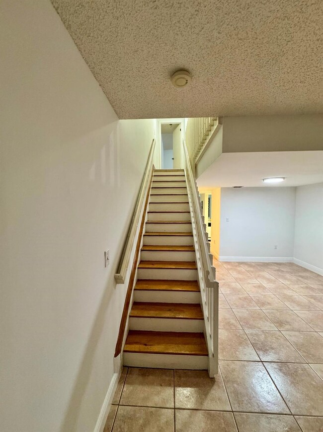 9189 Fontainebleau Blvd unit 502, Miami, FL 33172 - photo 4