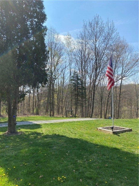 Lot is to the left of this homesite