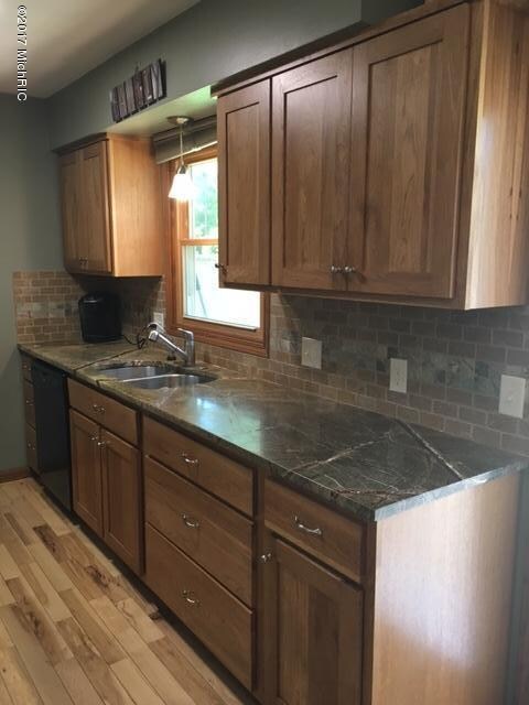 331 Forrest St, Wayland, MI 49348 - photo 3