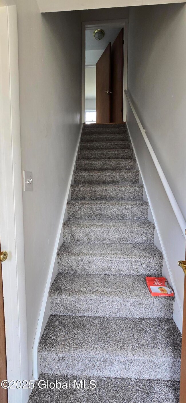 100 Serif Ln unit 102, Schenectady, NY 12303 - photo 2