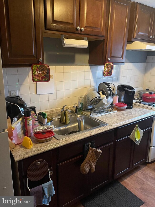 395 Marlton Ave, Camden, NJ 08105 - photo 5