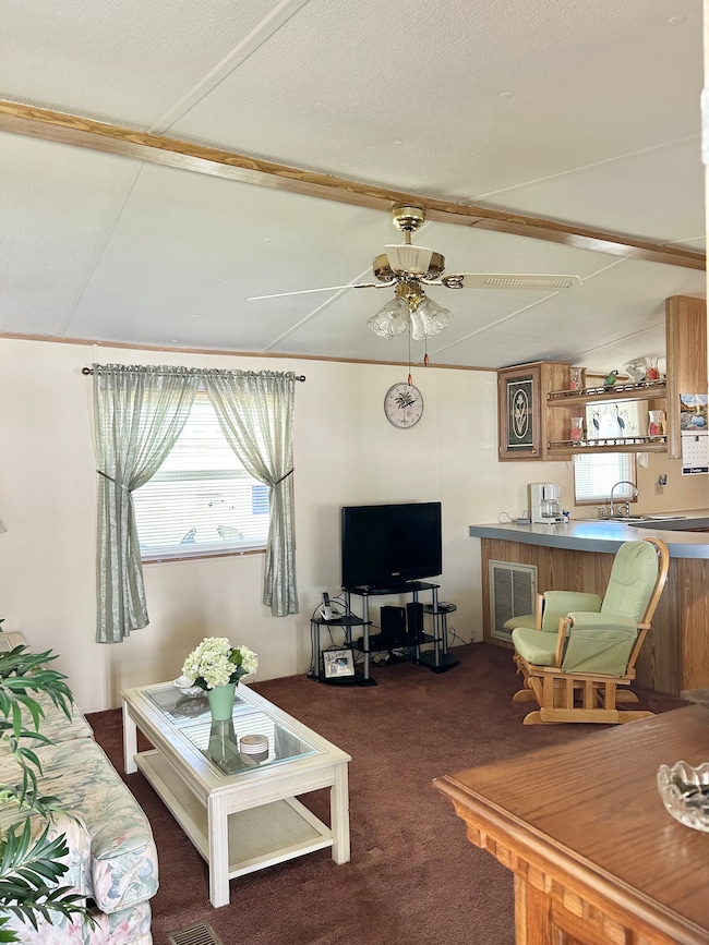 5751 Windtree Dr, Zephyrhills, FL 33541 - photo 2