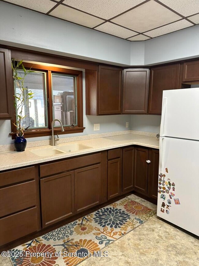 142 S Van Buren Ave, Scranton, PA 18504 - photo 7