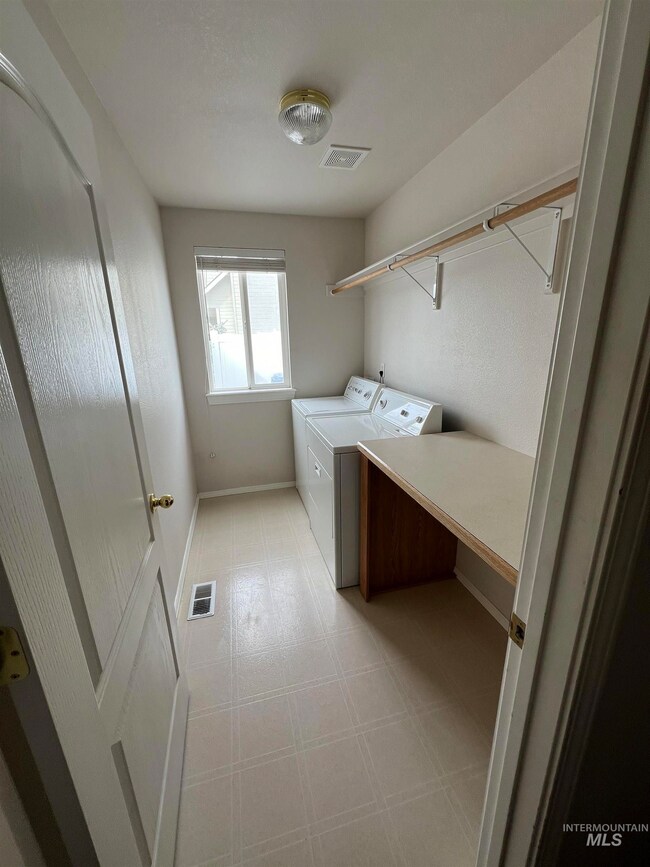 1100 W Odessa Ct unit 1, Nampa, ID 83686 - photo 7