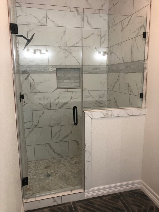 510 Malone St, Tomball, TX 77375 - photo 7