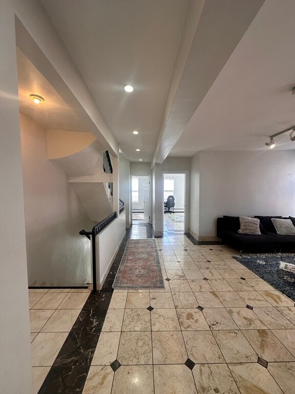 573 Somerville Ave unit A, Somerville, MA 02143 - photo 2