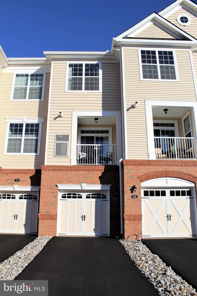 23215 Milltown Knoll Square unit 115, Ashburn, VA 20148 - photo 2