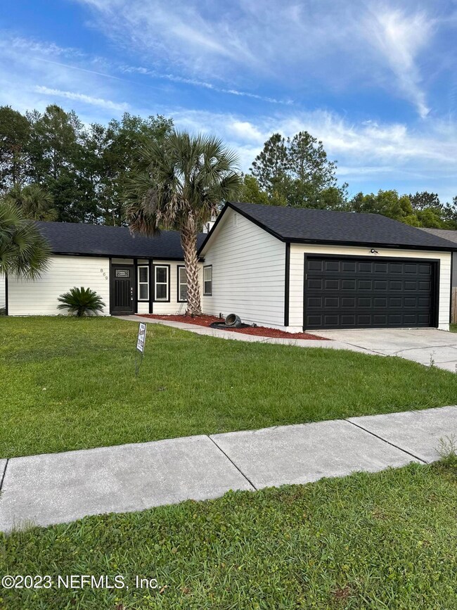 869 Duskin Dr, Jacksonville, FL 32216 - photo 2