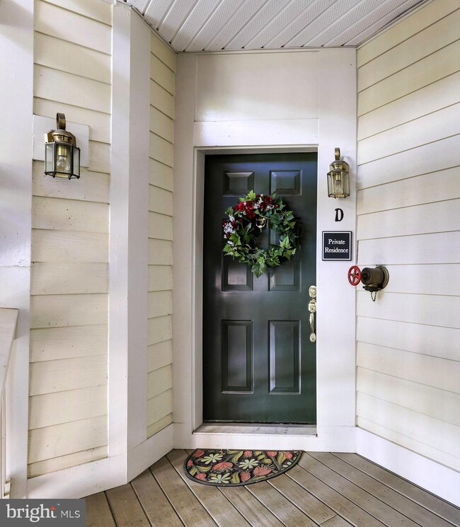 1377D Garden Wall Cir unit 606, Reston, VA 20194 - photo 2