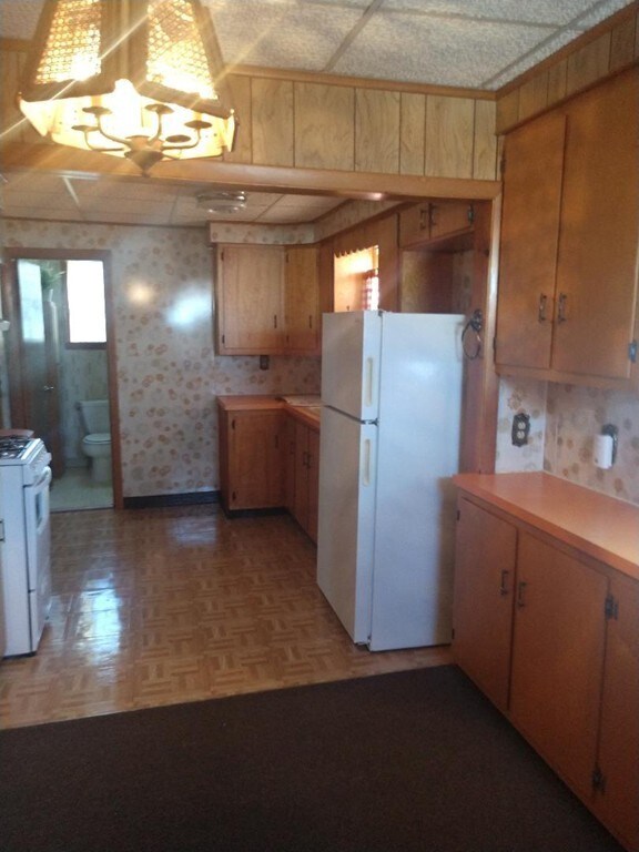 1253 N High St unit 2 South, Fall River, MA 02720 - photo 4