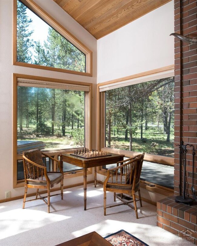 38 Yellow Pine Ln, Bend, OR 97707 - photo 4