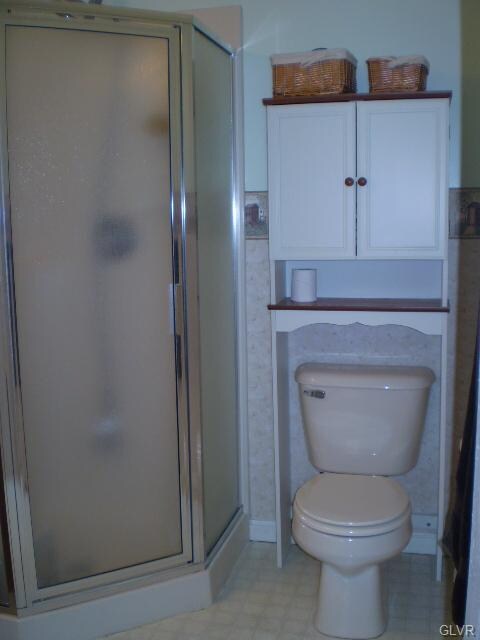 3483 Limestone Dr, Whitehall, PA 18052 - photo 7