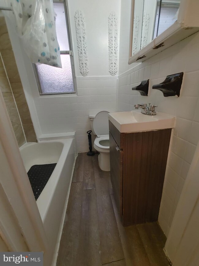 208 N Avondale St, Philadelphia, PA 19139 - photo 7