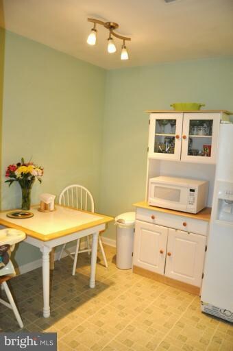 2215 Lowells Glen Rd unit L, Parkville, MD 21234 - photo 4