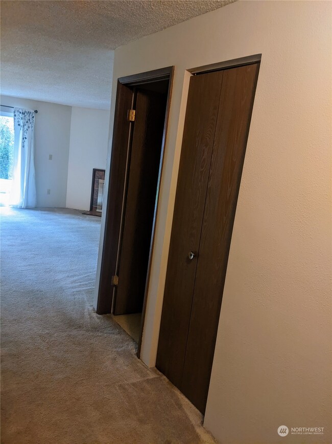 7310 N Skyview Place unit B102, Tacoma, WA 98406 - photo 6
