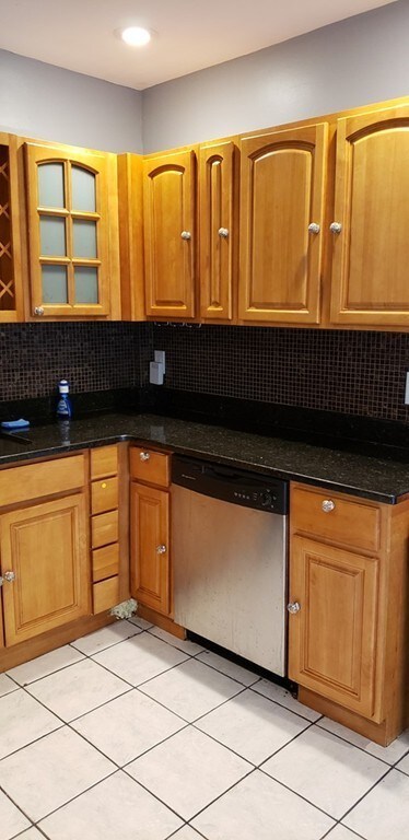 16 Mayfair St unit 2, Roxbury, MA 02119 - photo 5