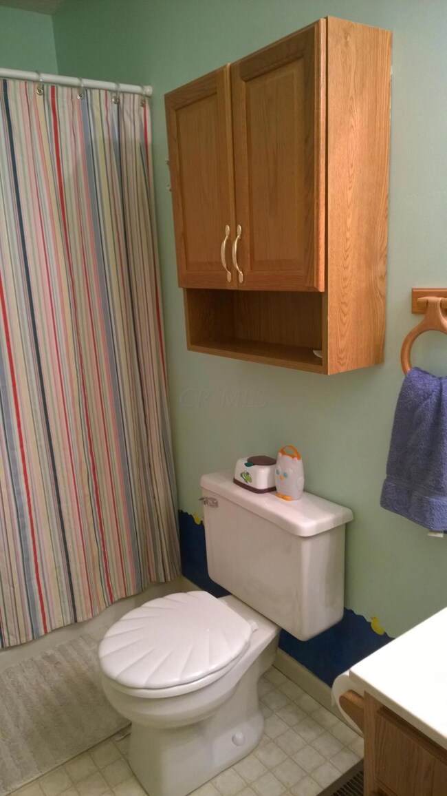 5372 Cherry Bud Ct, Columbus, OH 43228 - photo 7