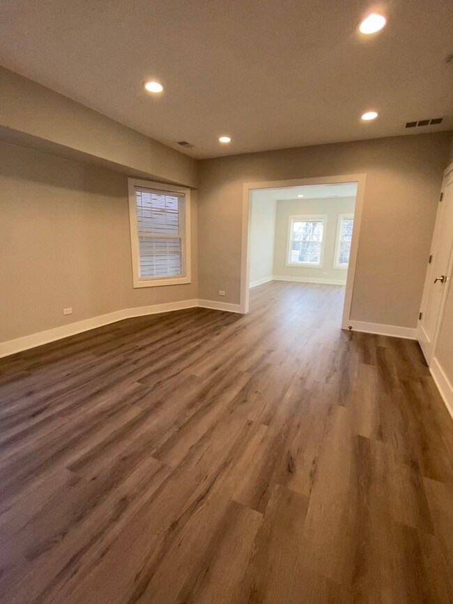 516 N Marion St unit 1, Oak Park, IL 60302 - photo 7