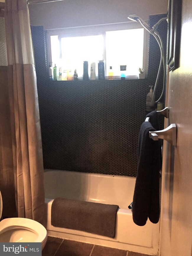 923 Westhaven Dr unit 304, Bowie, MD 20721 - photo 5