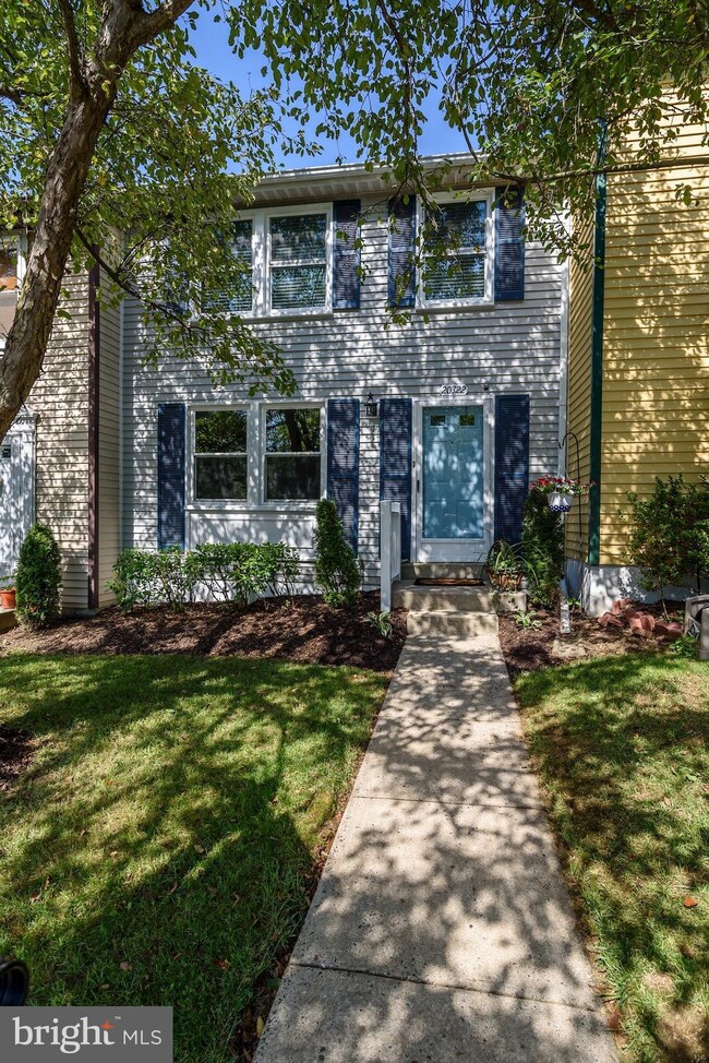 20322 Greenriver Terrace, Germantown, MD 20876 - photo 2