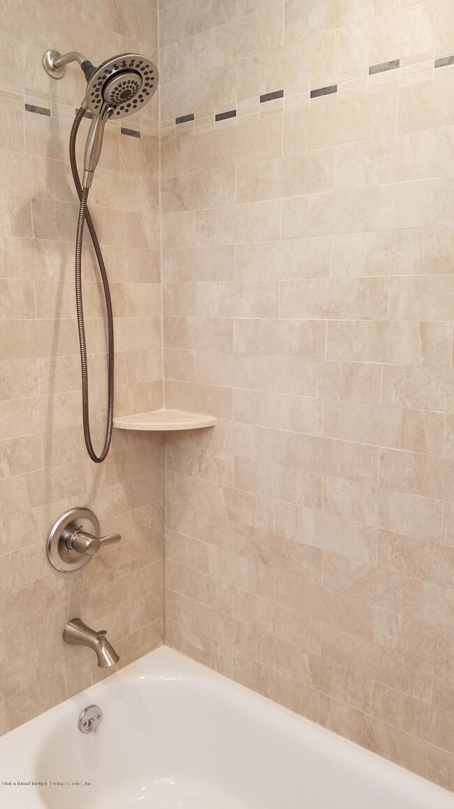 21 Redwood Loop unit 329, Staten Island, NY 10309 - photo 3