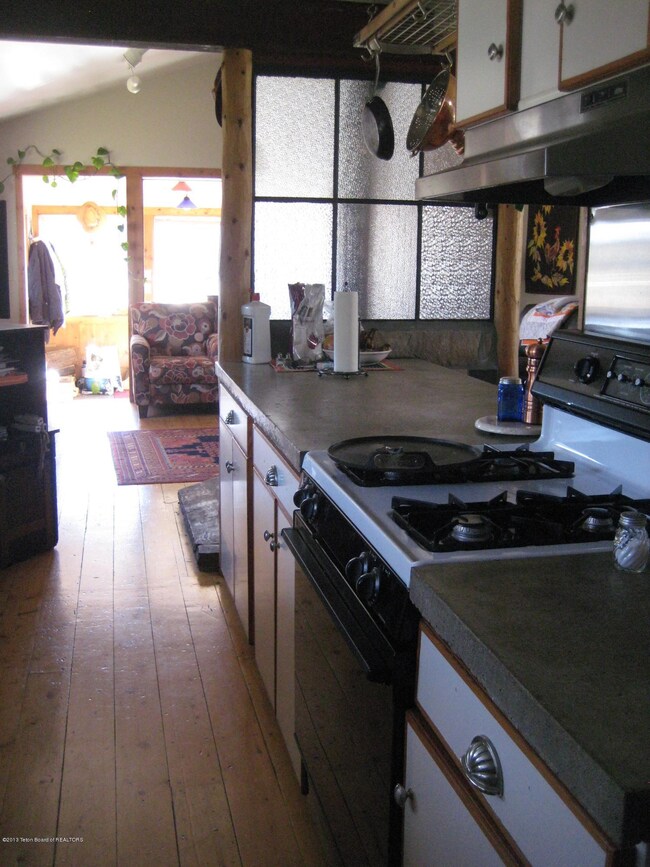 galley kitchen 1