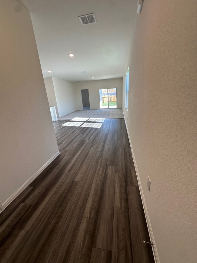 112 Rother Place, Taylor, TX 76574 - photo 7