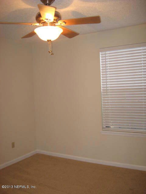 238 Aquarius Cir W, Jacksonville, FL 32216 - photo 7