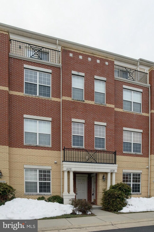 22707 Settlers Trail Terrace, Ashburn, VA 20148 - photo 2