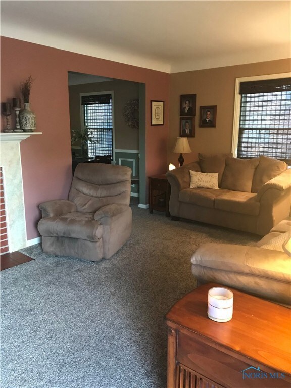 Living Room with cove ceilings!