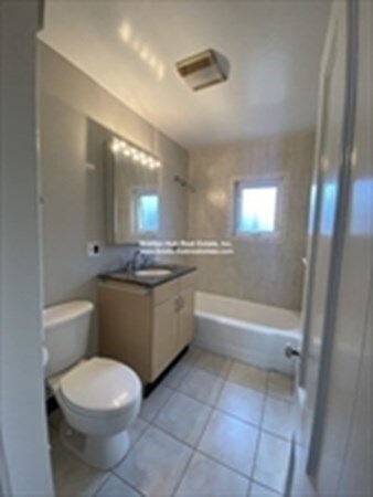 8 Benton St unit 2, Stoneham, MA 02180 - photo 4