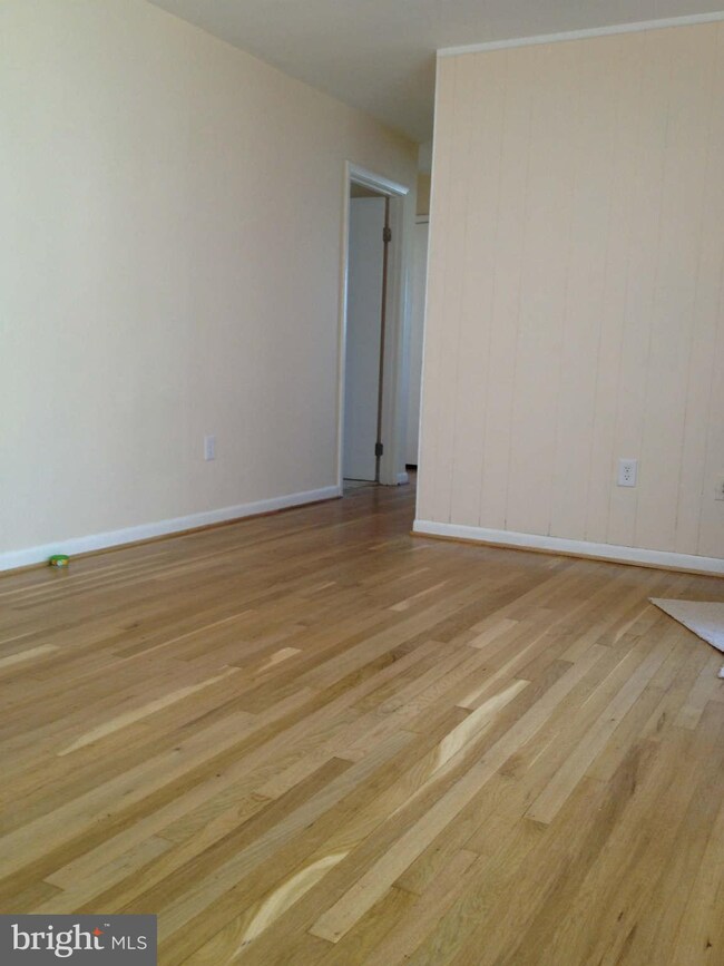 2112 Vermont Ave, Hyattsville, MD 20785 - photo 3