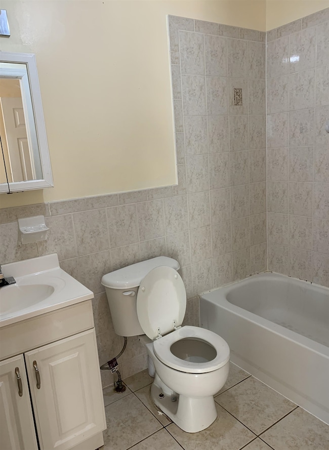 241 Orient Ave unit 1, Jersey City, NJ 07305 - photo 5