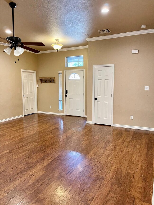 1605 N McDonald Ave, Decatur, TX 76234 - photo 5