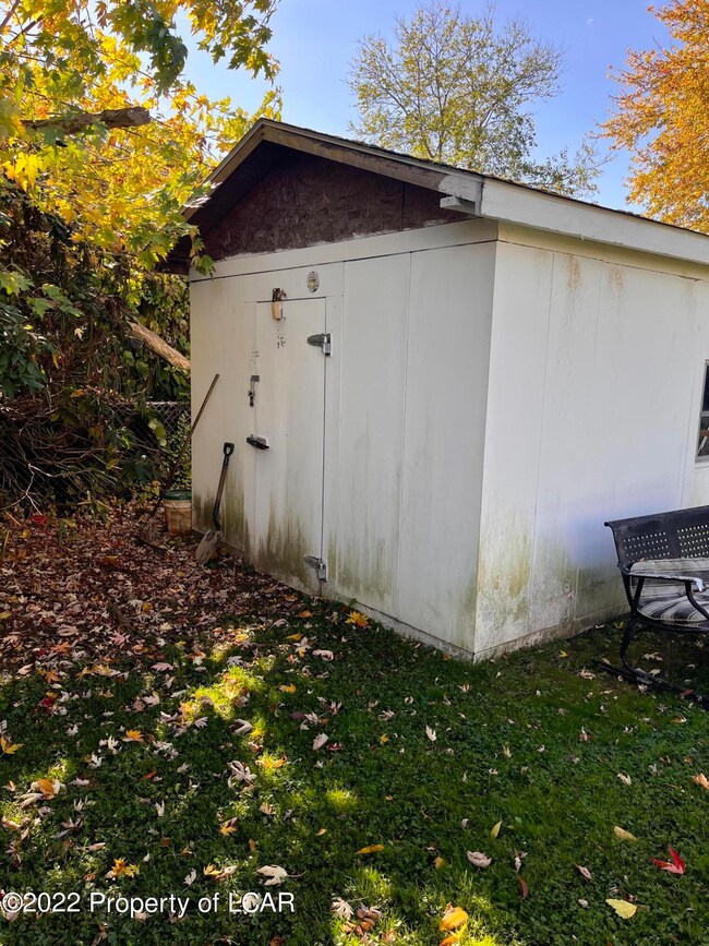 116 Waller St, Wilkes Barre, PA 18702 - photo 5