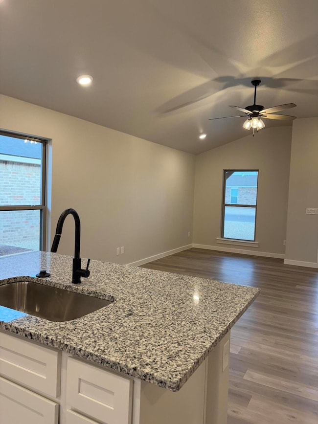 7208 35th St, Lubbock, TX 79407 - photo 3