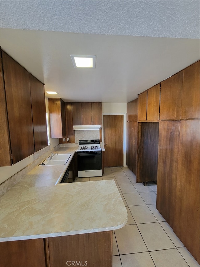 19142 Outer Highway 18 N, Apple Valley, CA 92307 - photo 4