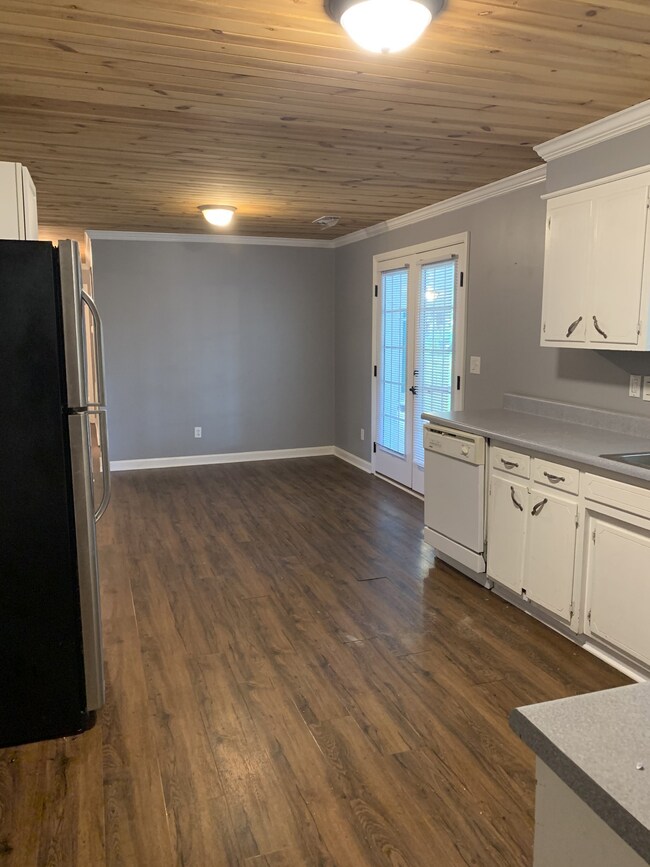 912 Royal Trail, Manchester, TN 37355 - photo 6