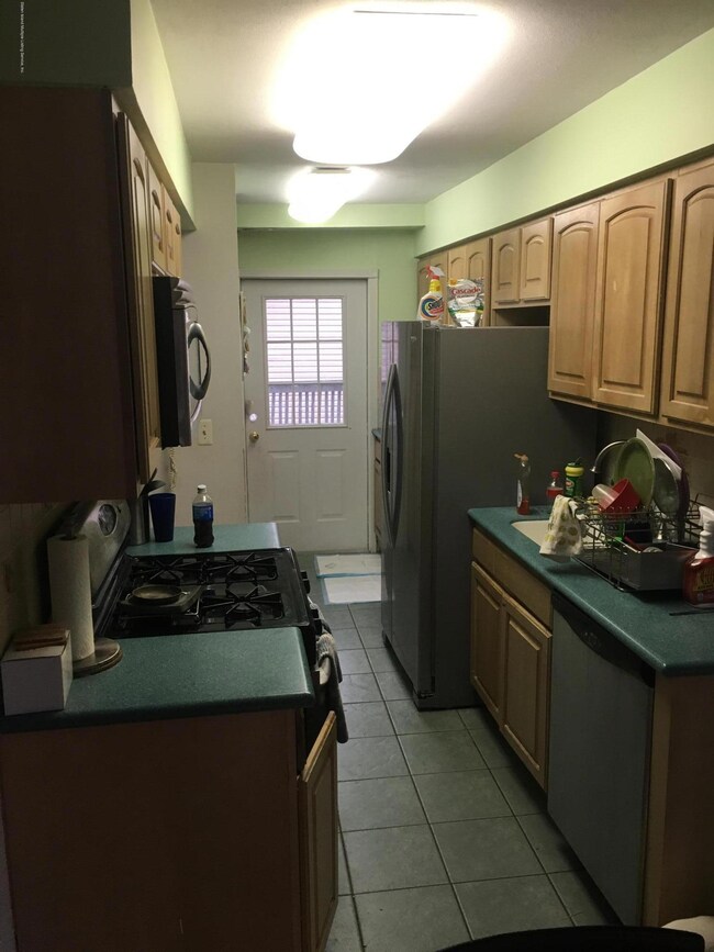 152 Jefferson St, Staten Island, NY 10304 - photo 3