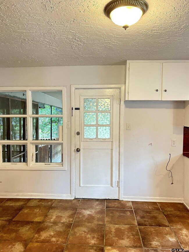 625 Loftin St, Tyler, TX 75701 - photo 6