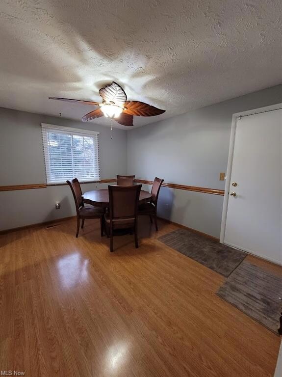 Eat-in Kitchen