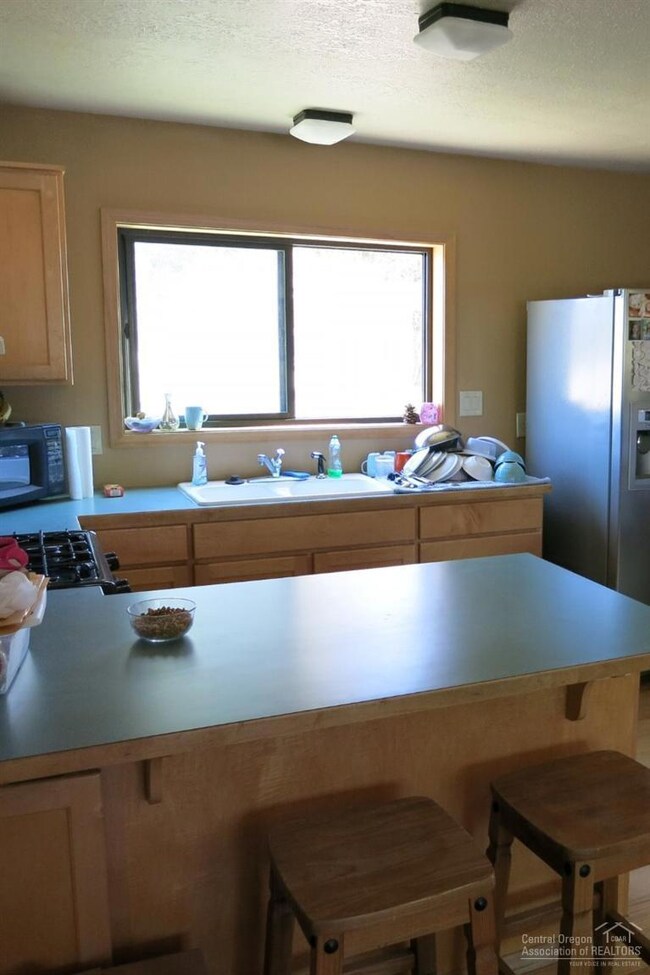 62950 Waugh Rd, Bend, OR 97701 - photo 5