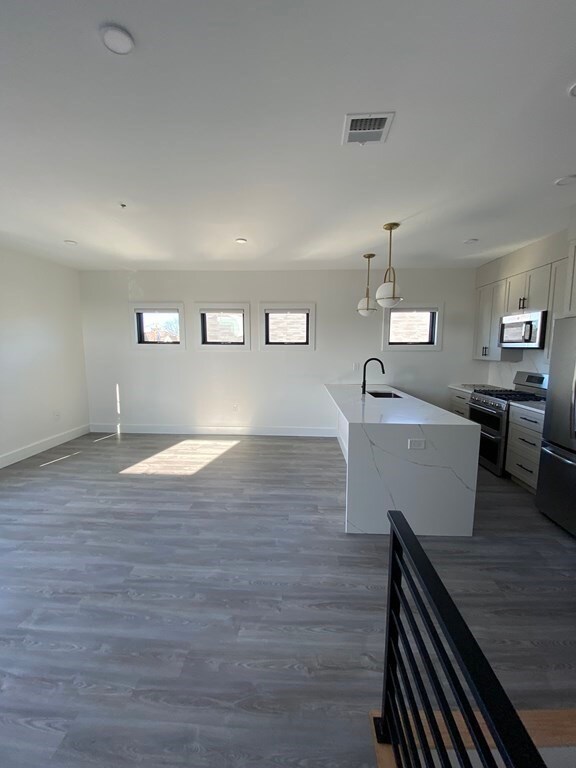 15 Lake St unit 3, Somerville, MA 02143 - photo 3