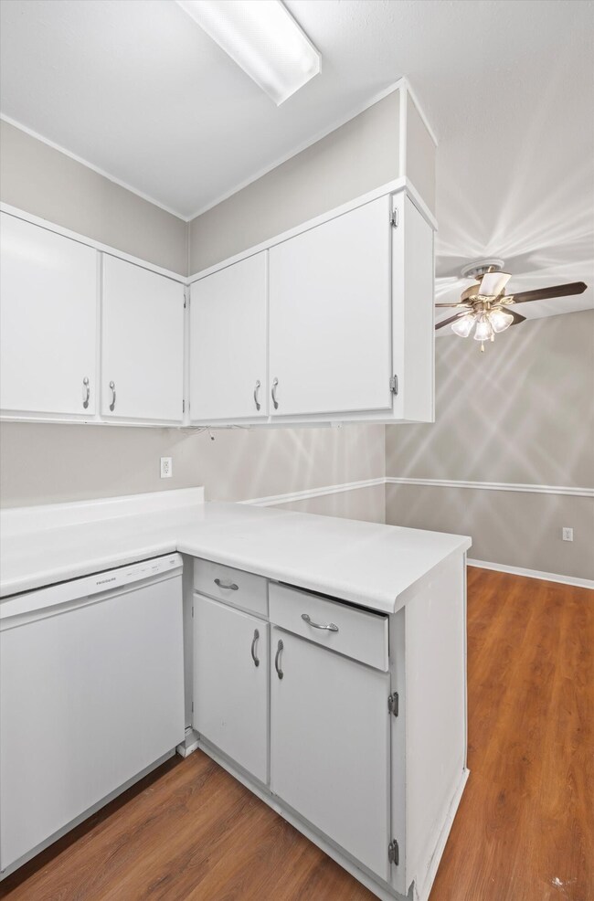 900 Mountain Creek Rd unit V479, Chattanooga, TN 37405 - photo 7